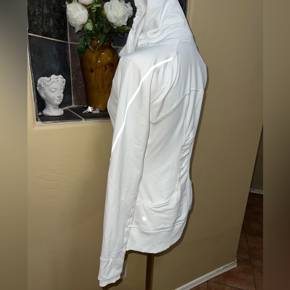 Lululemon 🍋 Flurry Fighter Reflective Fleece Pullover Size 6 - Picture 7 of 14